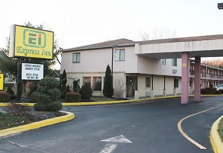 Express Inn - Wall Farmingdale Екстер'єр фото
