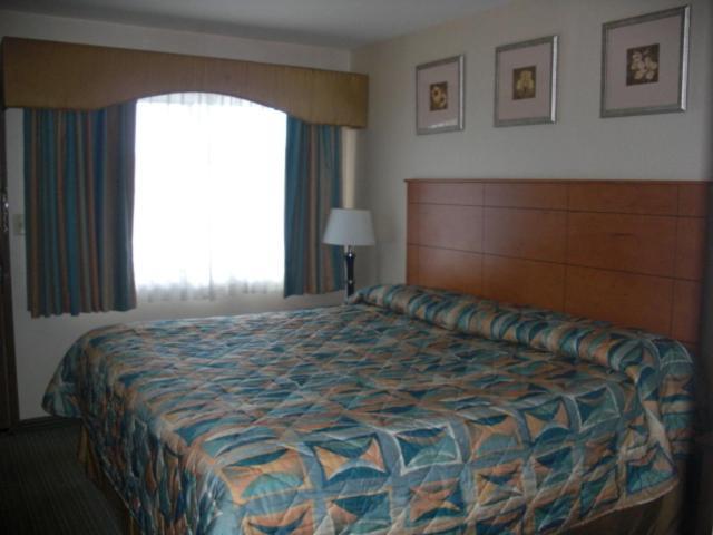 Express Inn - Wall Farmingdale Номер фото