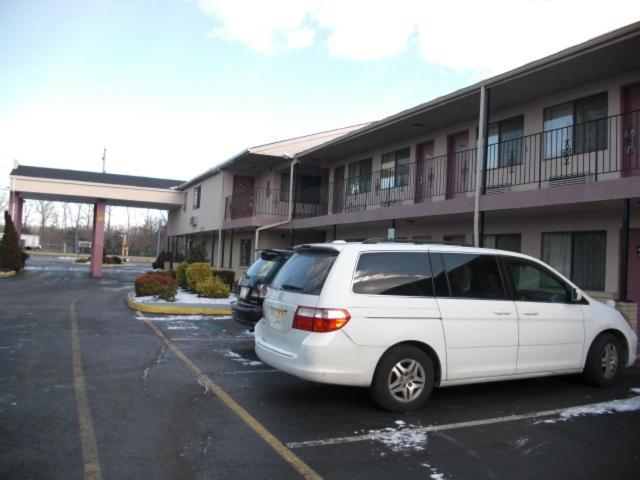 Express Inn - Wall Farmingdale Екстер'єр фото